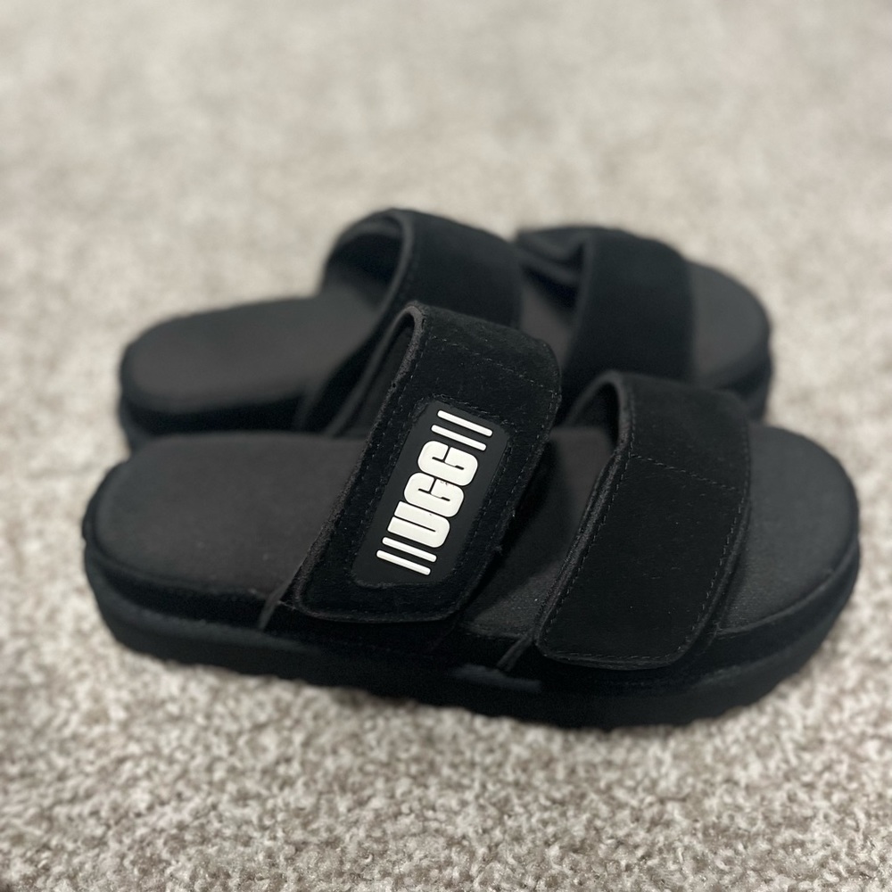 Size 8 women ugg platform slides